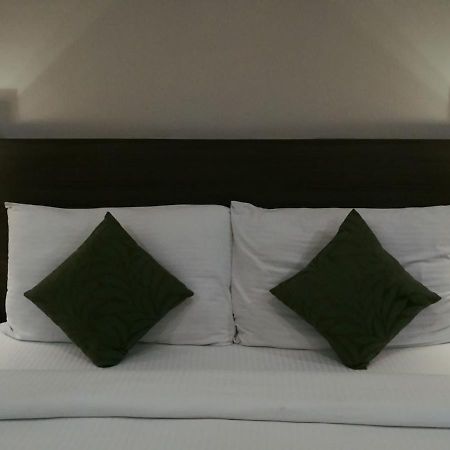 Hide Away Suites 노이다 외부 사진