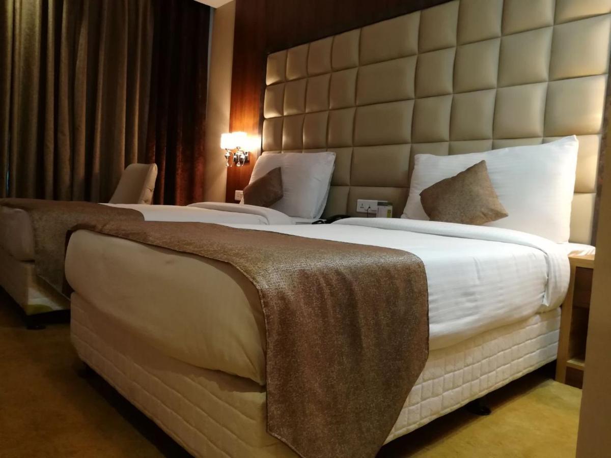 Hide Away Suites 노이다 외부 사진