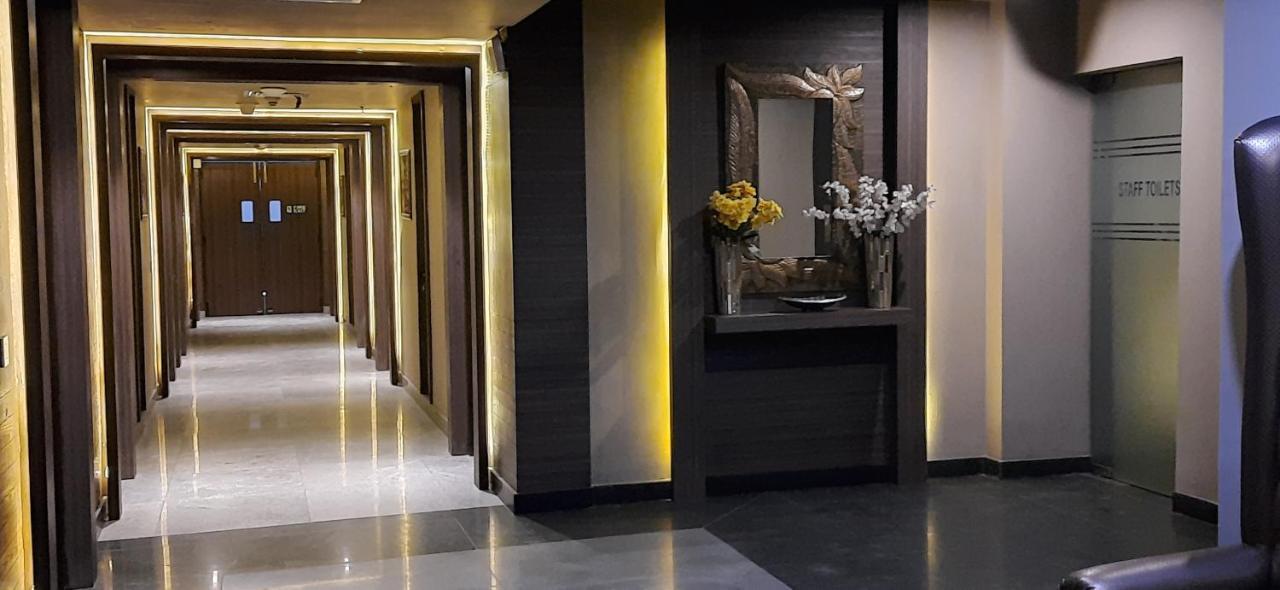 Hide Away Suites 노이다 외부 사진