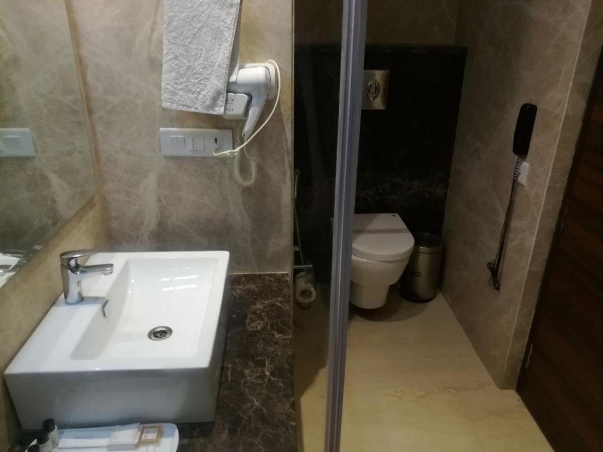Hide Away Suites 노이다 외부 사진