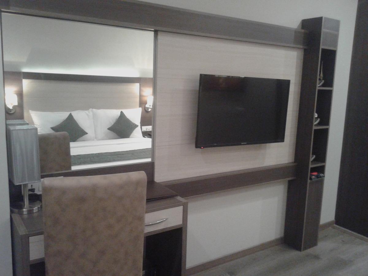 Hide Away Suites 노이다 외부 사진