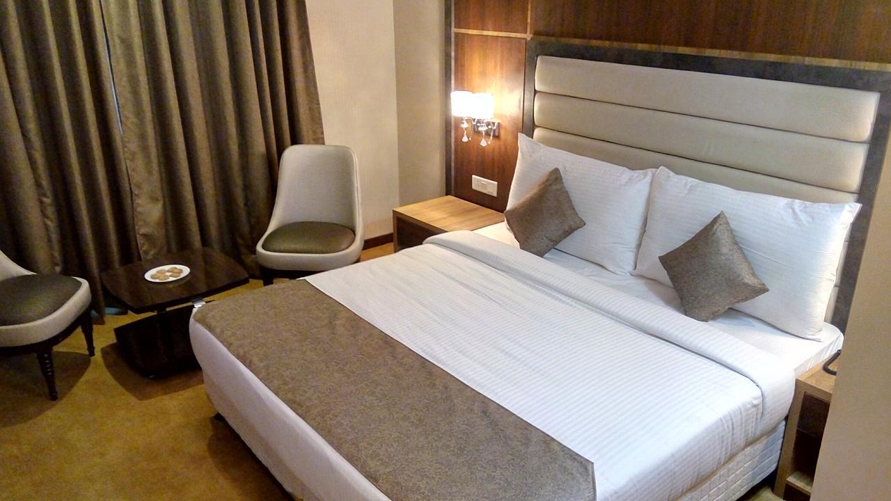 Hide Away Suites 노이다 외부 사진