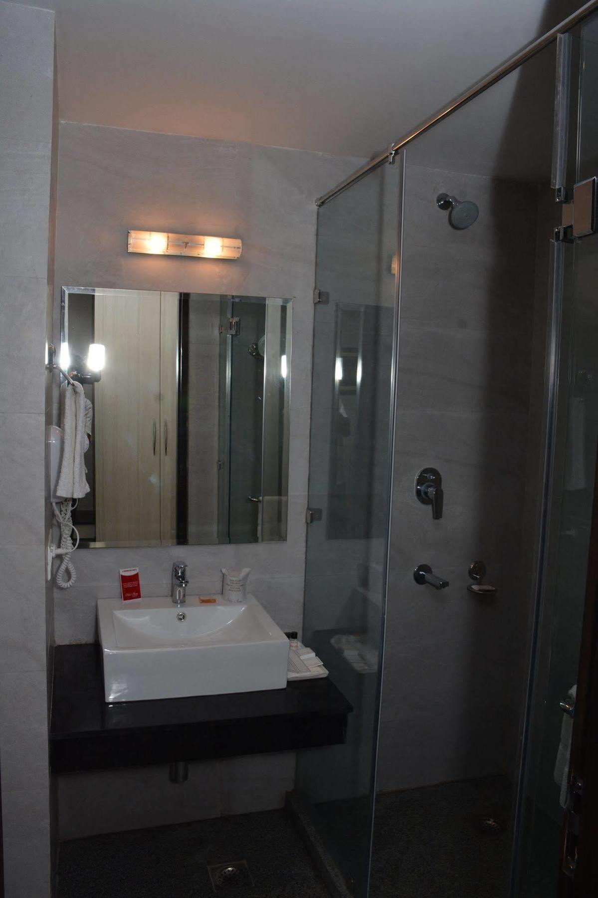 Hide Away Suites 노이다 외부 사진